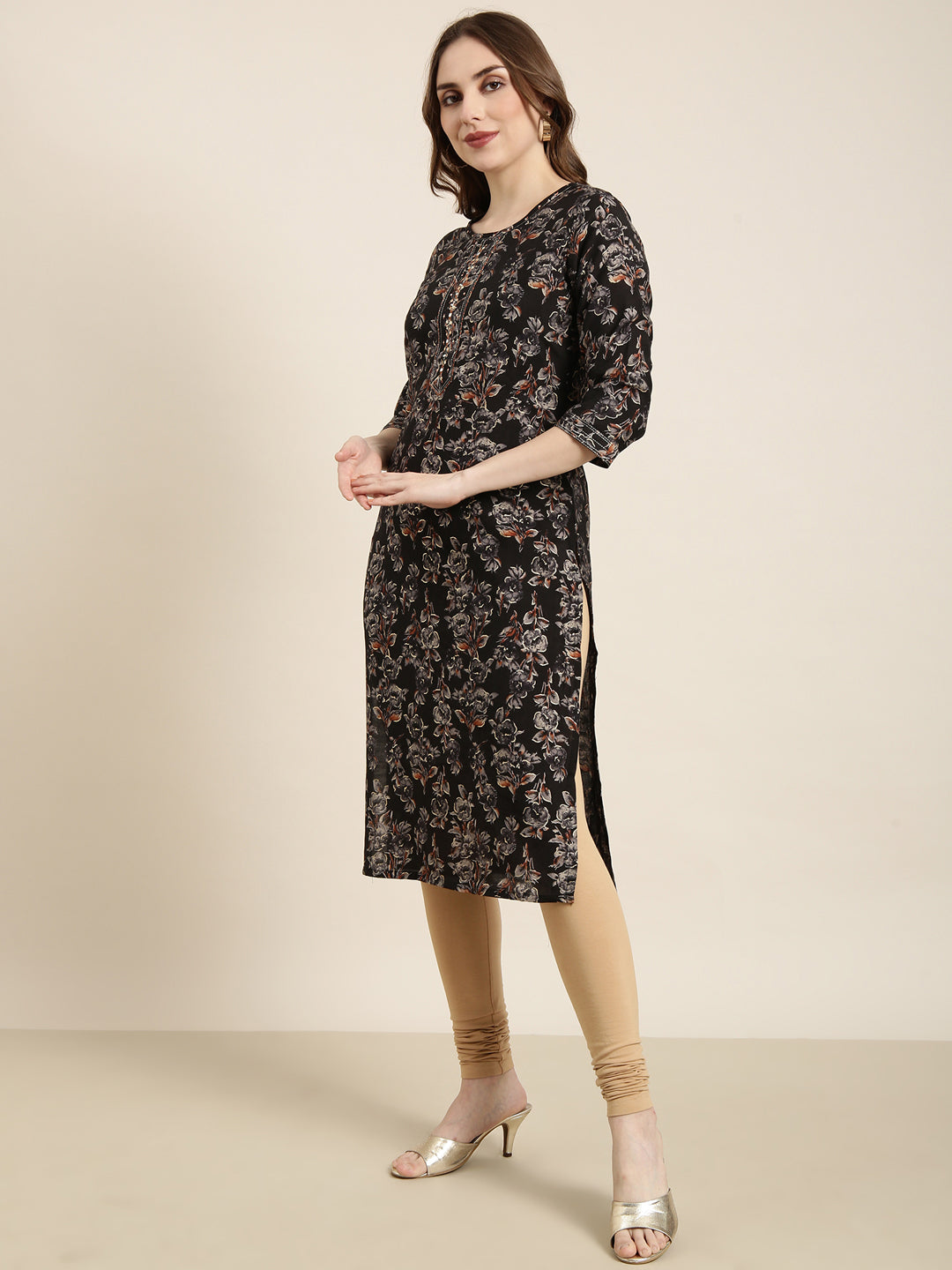 Women Straight Black Floral Kurta