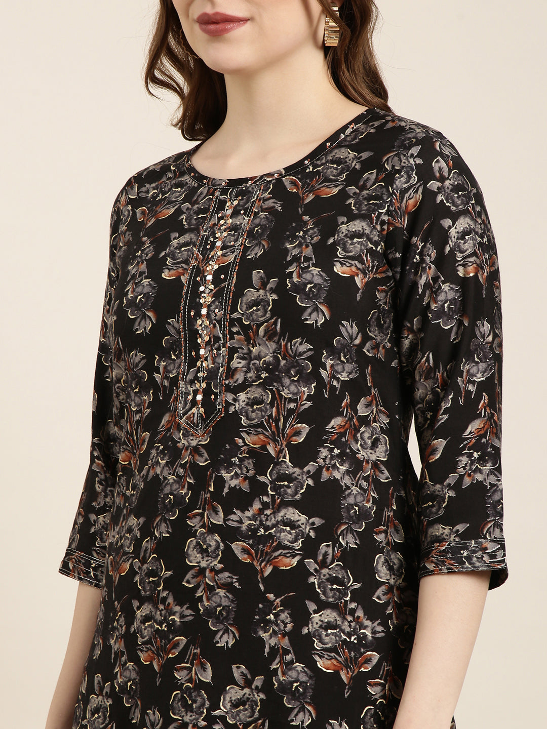 Women Straight Black Floral Kurta