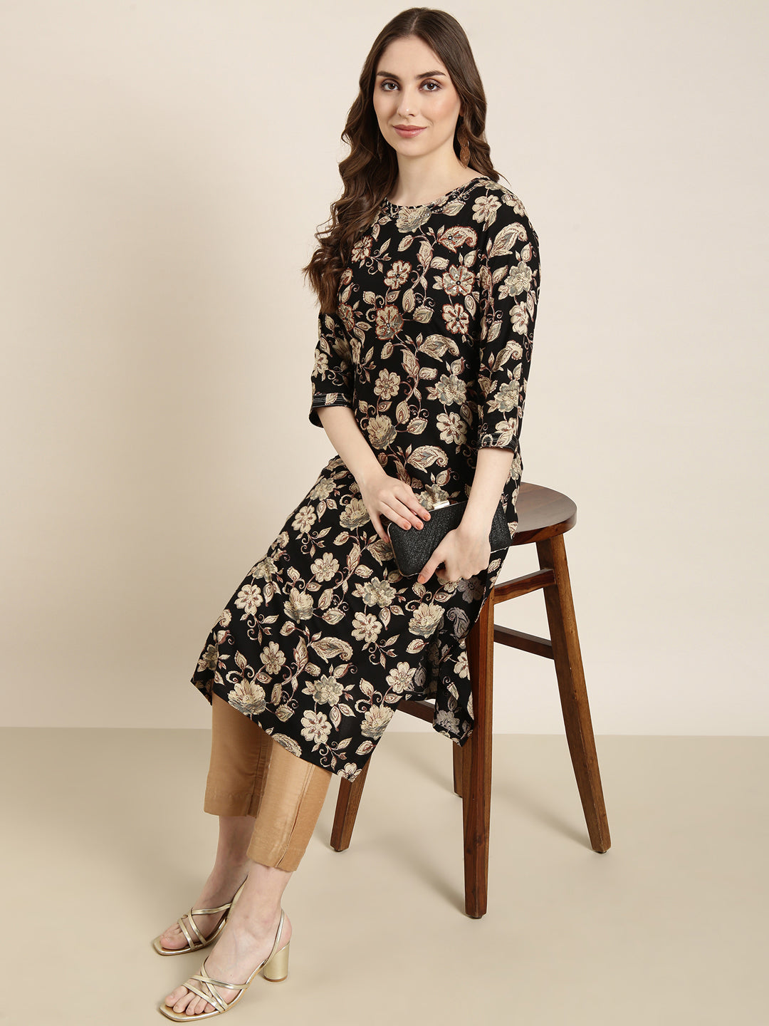 Women Straight Black Floral Kurta