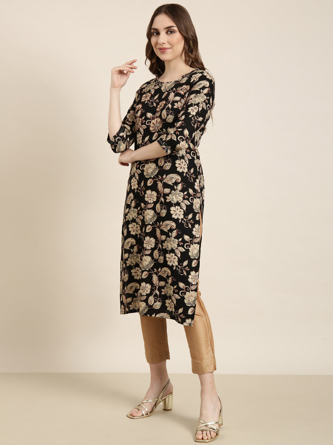 Women Straight Black Floral Kurta