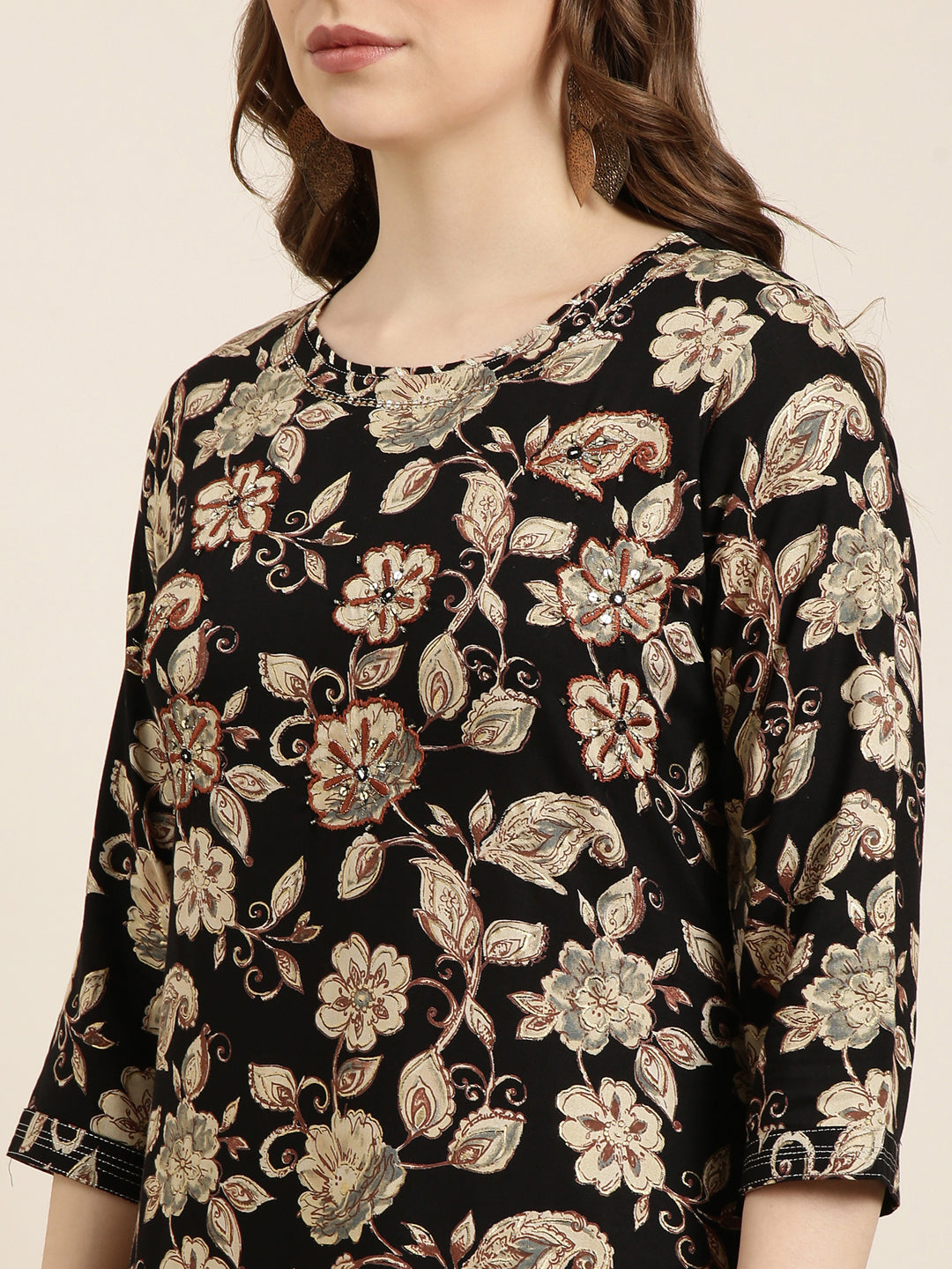 Women Straight Black Floral Kurta