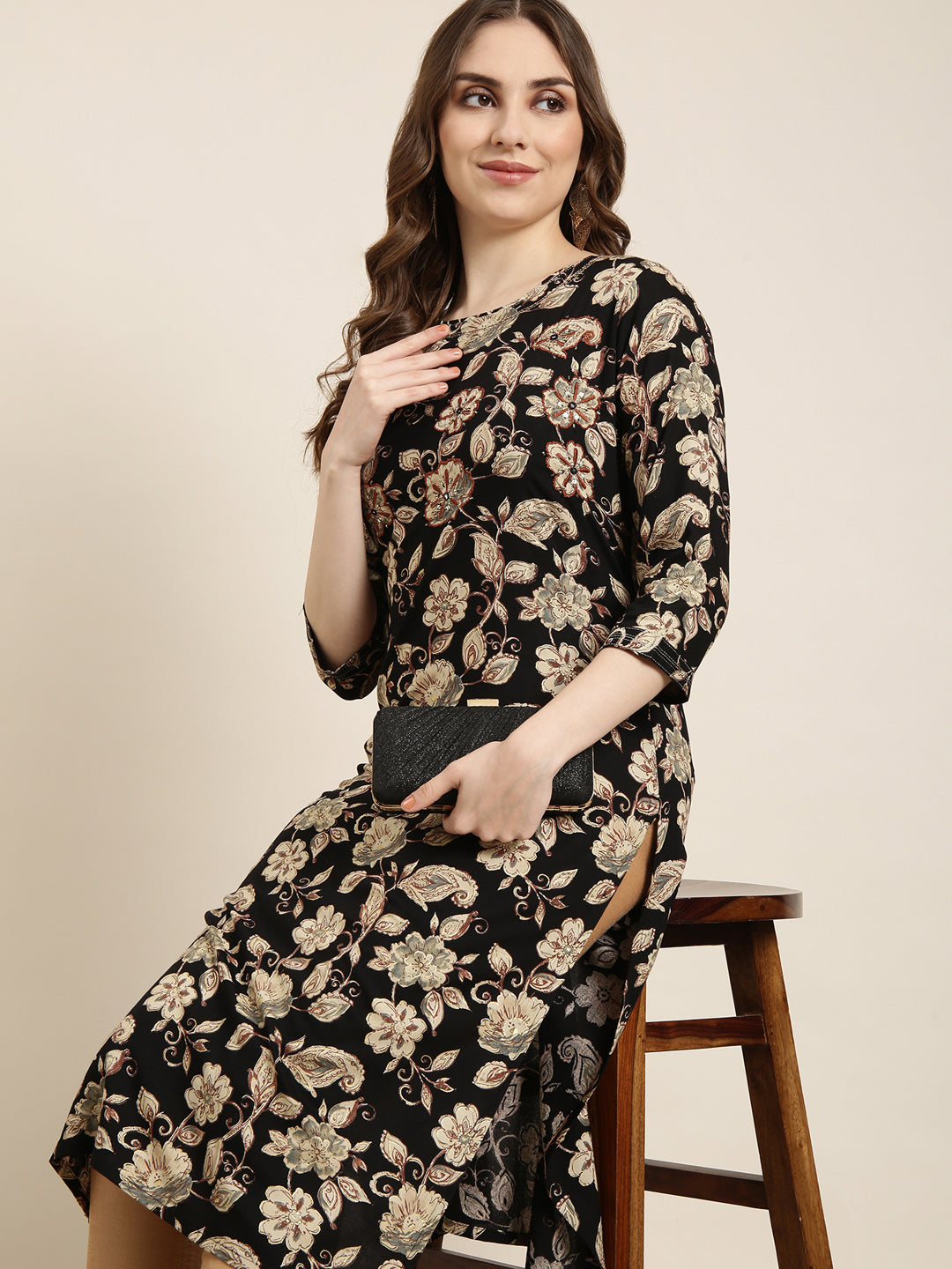 Women Straight Black Floral Kurta