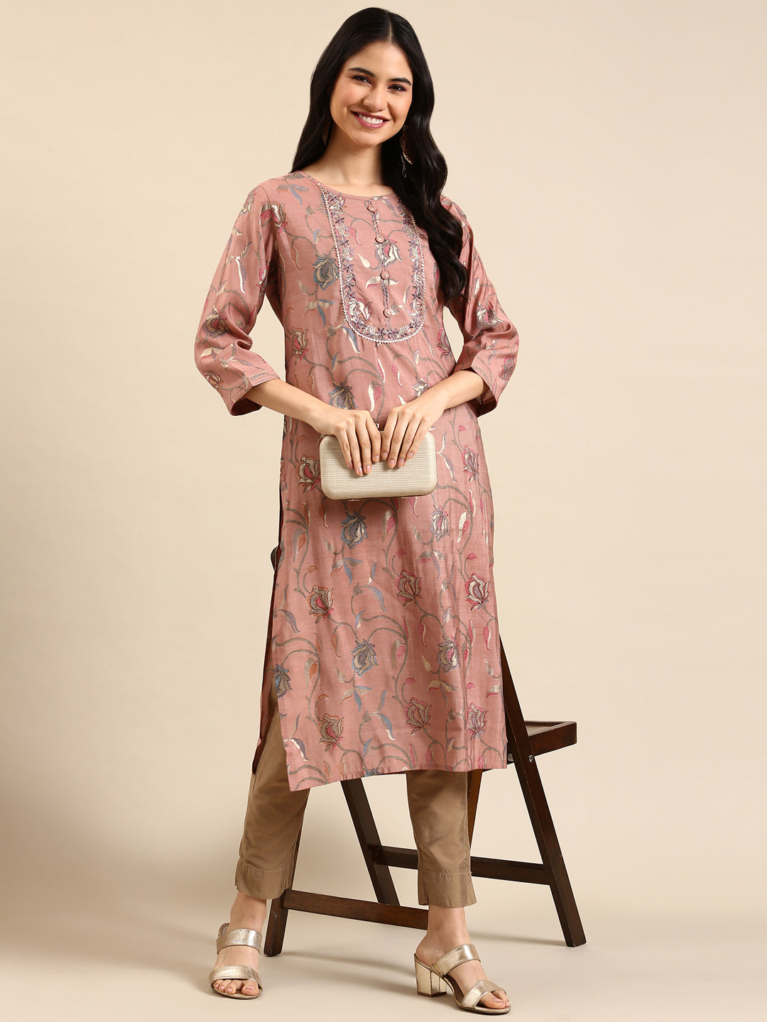 Women's Mauve Floral Printed Thread Work Round Neck Straight Kurta