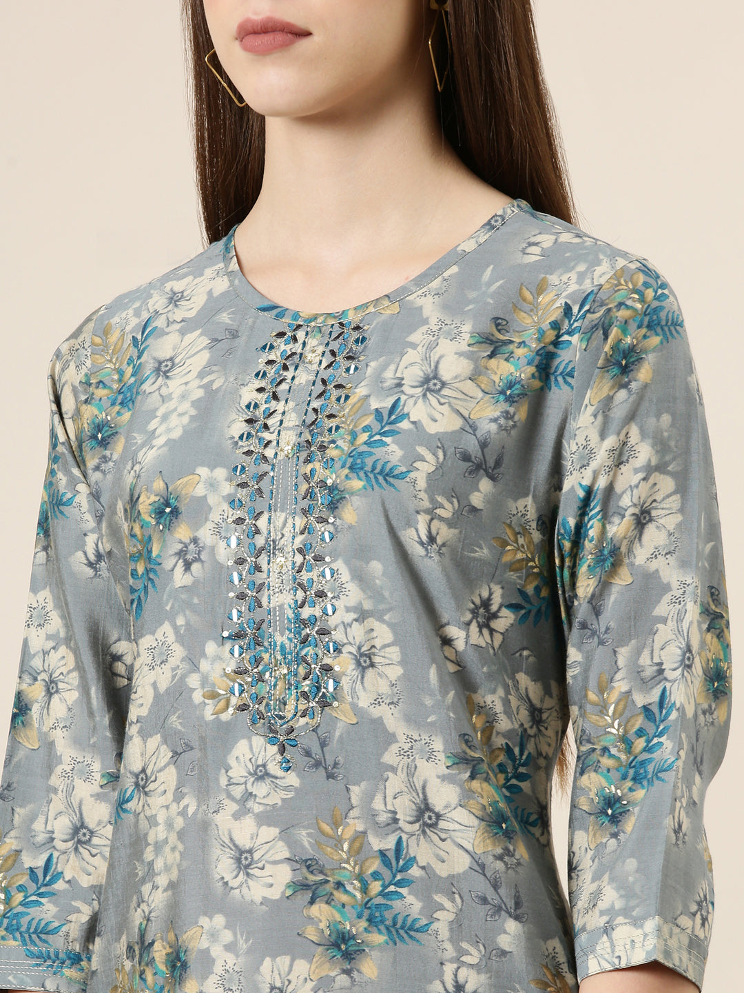 Women Grey Floral Straight Kurta