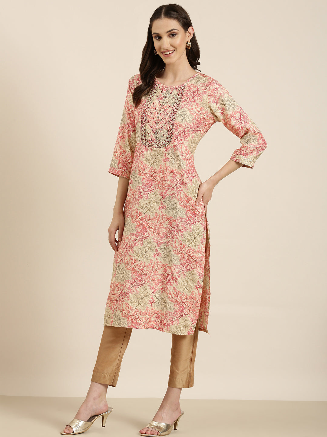 Women Cream Floral Straight Kurta