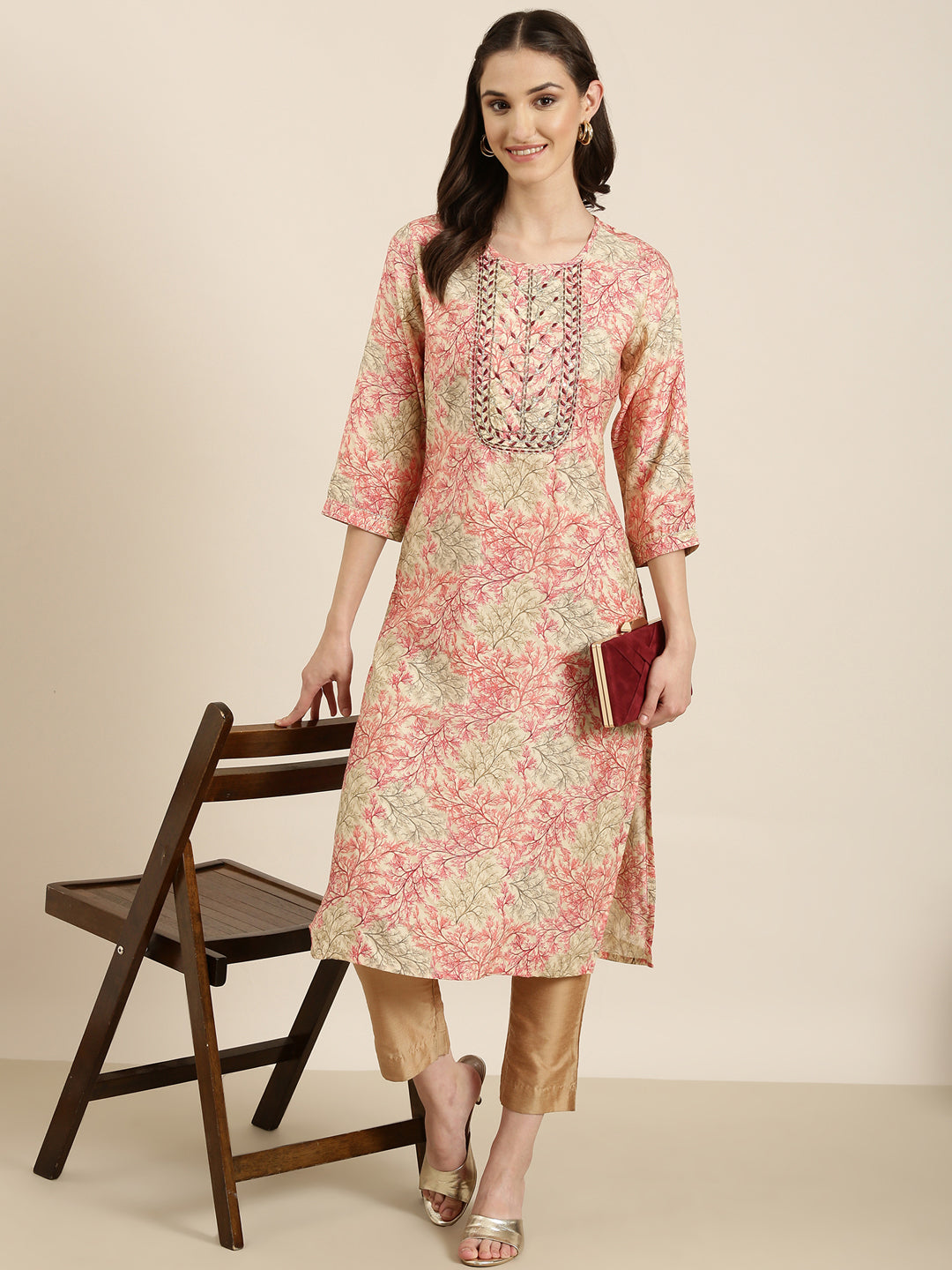 Women Cream Floral Straight Kurta