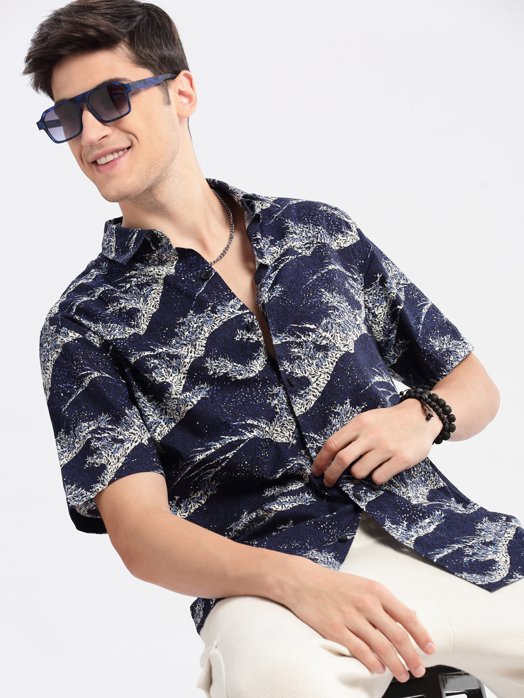 Men's Navy Blue Standard Slim Fit Printed Cotton Casual Shirt