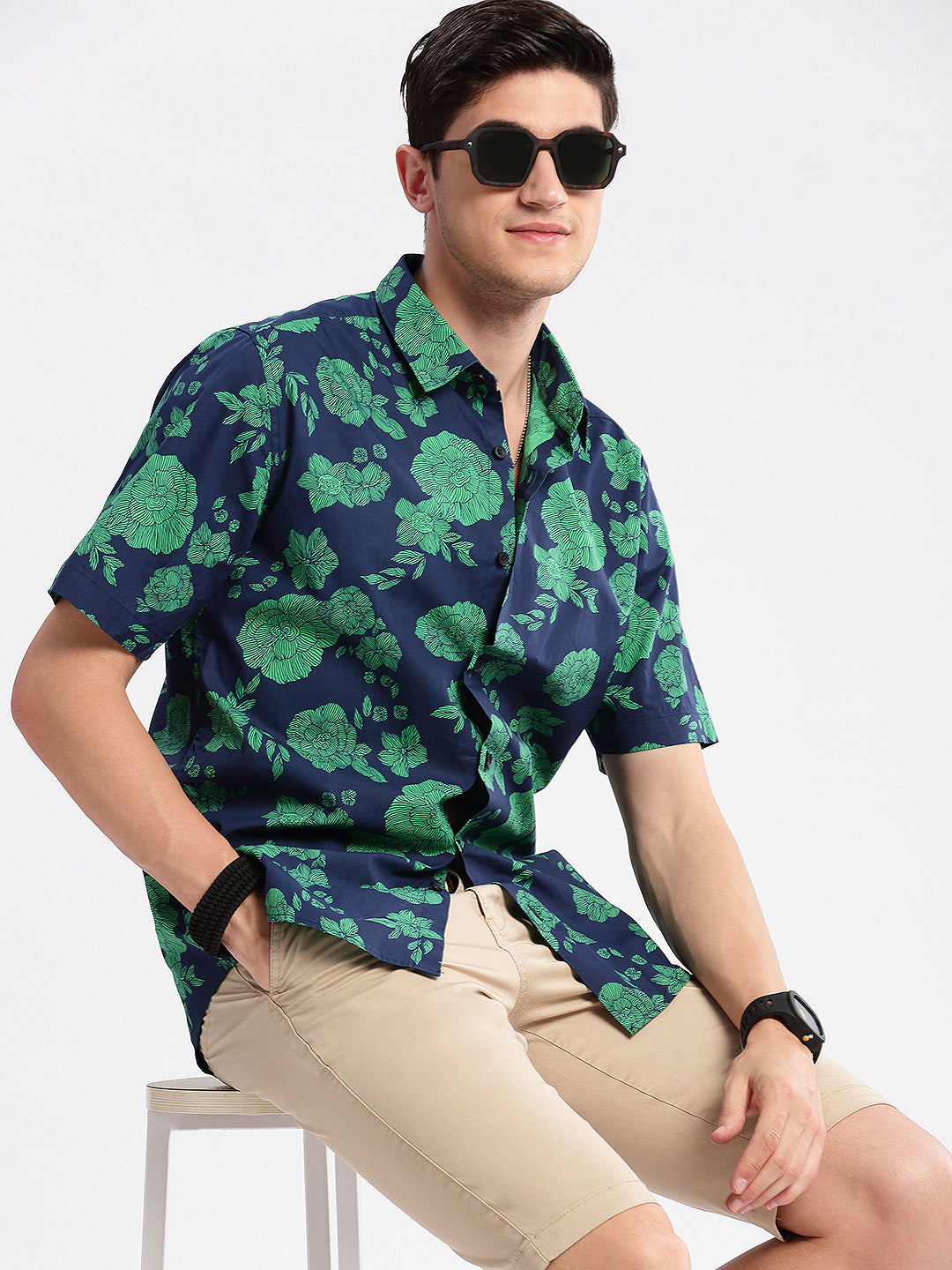 Men's Navy Blue Standard Slim Fit Floral Printed Cotton Casual Shirt