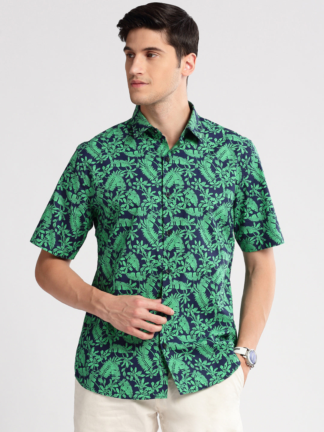 Men's Green Standard Slim Fit Floral Printed Cotton Casual Shirt