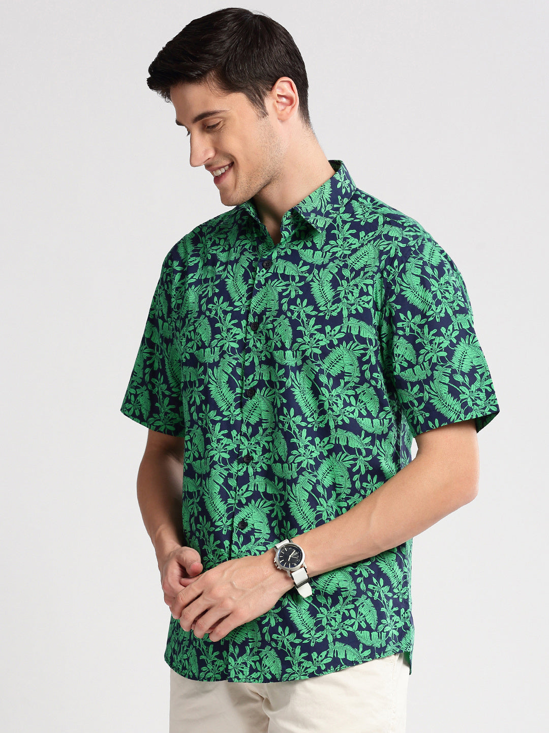 Men's Green Standard Slim Fit Floral Printed Cotton Casual Shirt