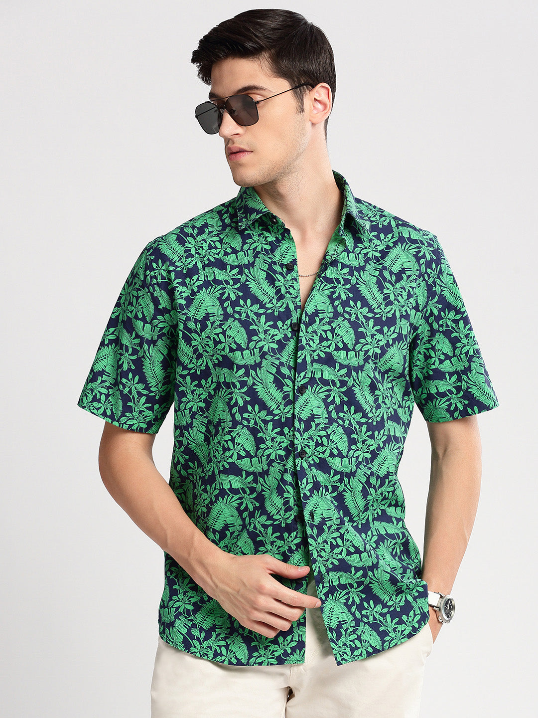 Men's Green Standard Slim Fit Floral Printed Cotton Casual Shirt