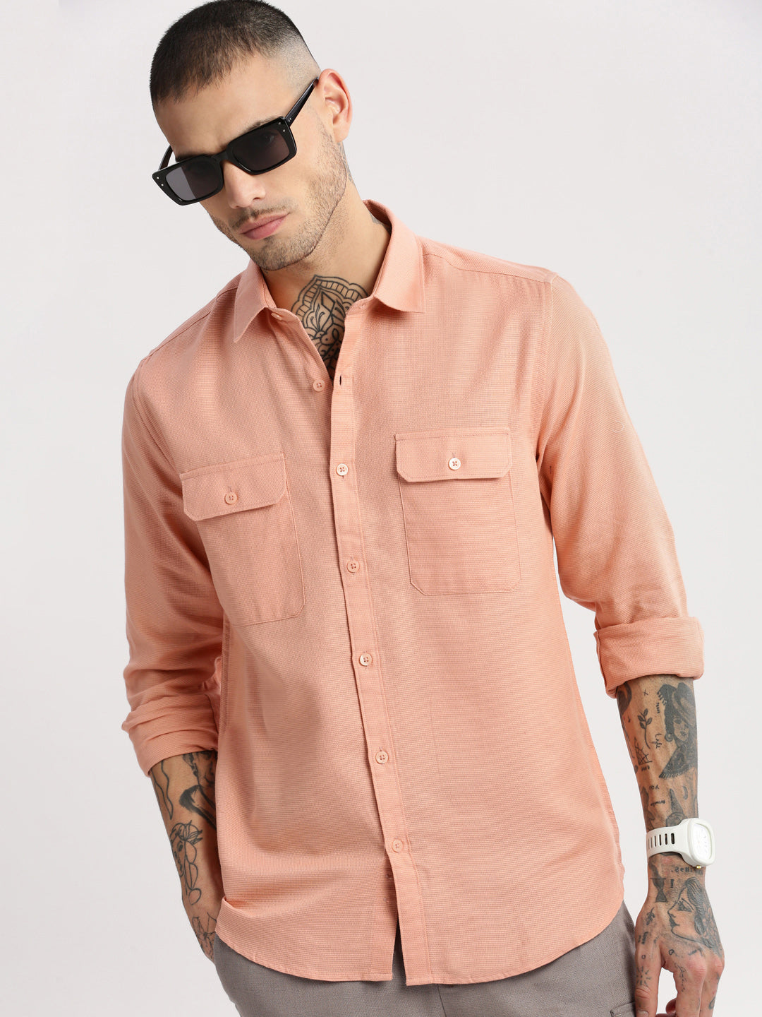 Men Spread Collar Solid Peach Casual Shirt