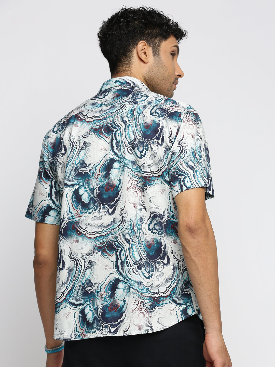 Men Blue Spread Collar Abstract Shirt