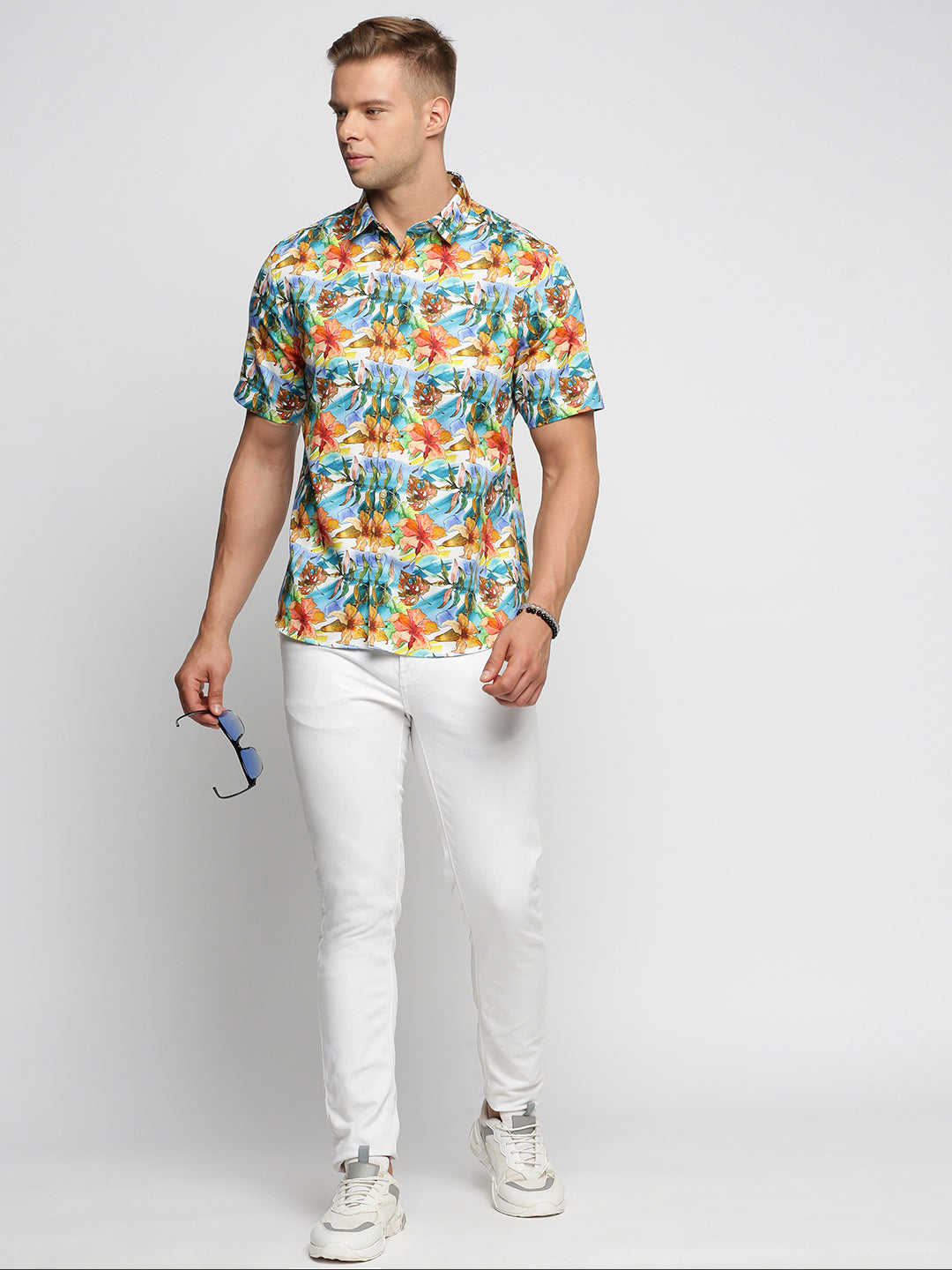 Men Blue Spread Collar Floral Shirt