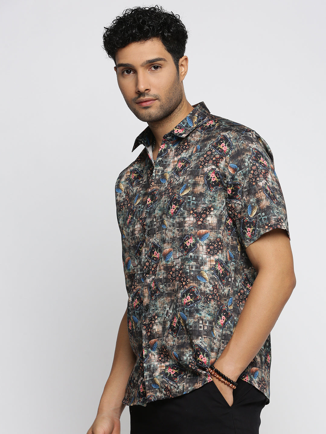 Men Black Spread Collar Floral Shirt