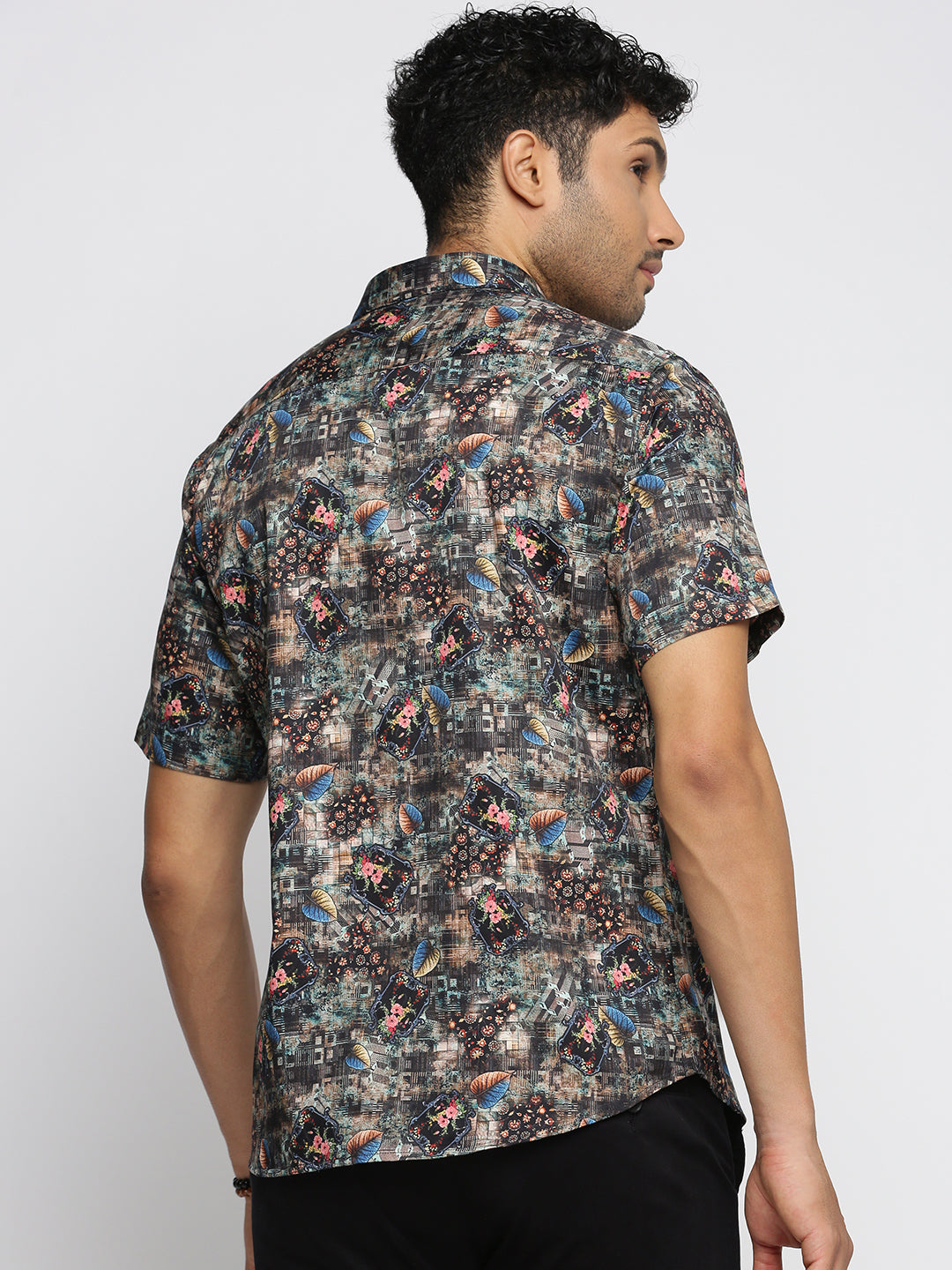 Men Black Spread Collar Floral Shirt