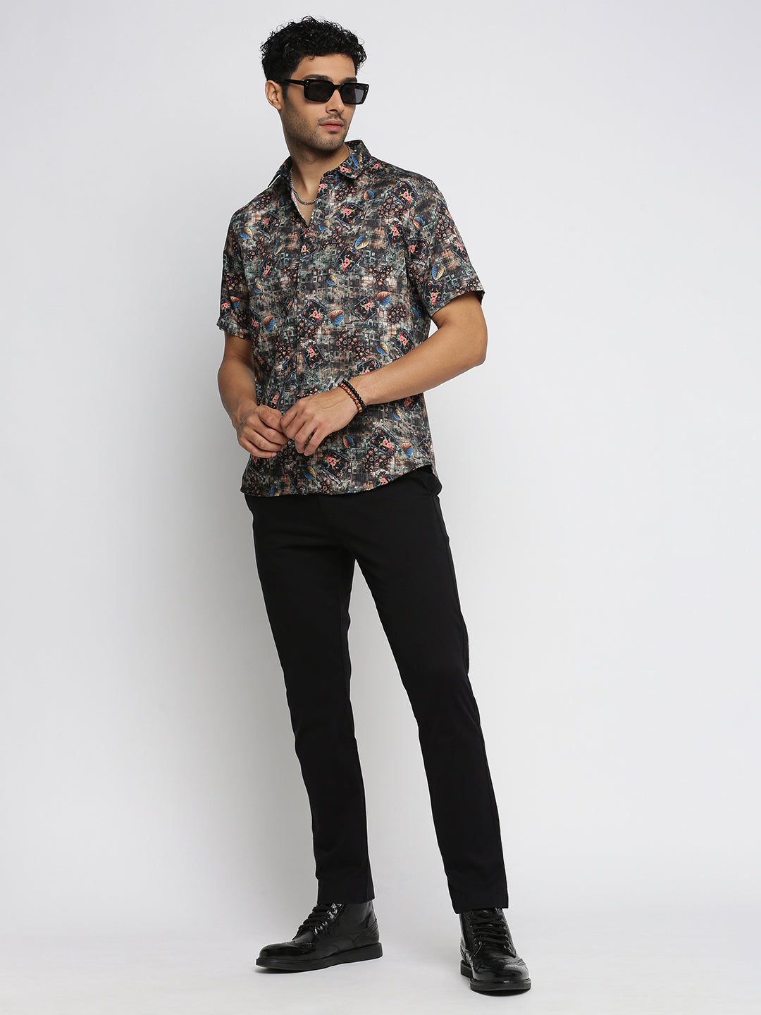 Men Black Spread Collar Floral Shirt