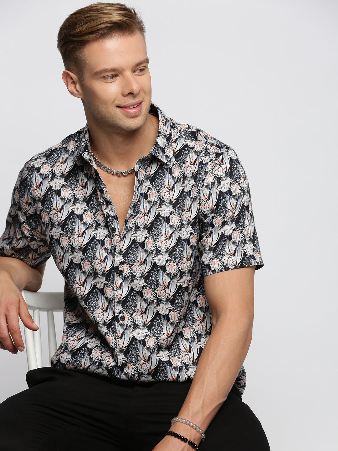 Men Black Spread Collar Floral Shirt