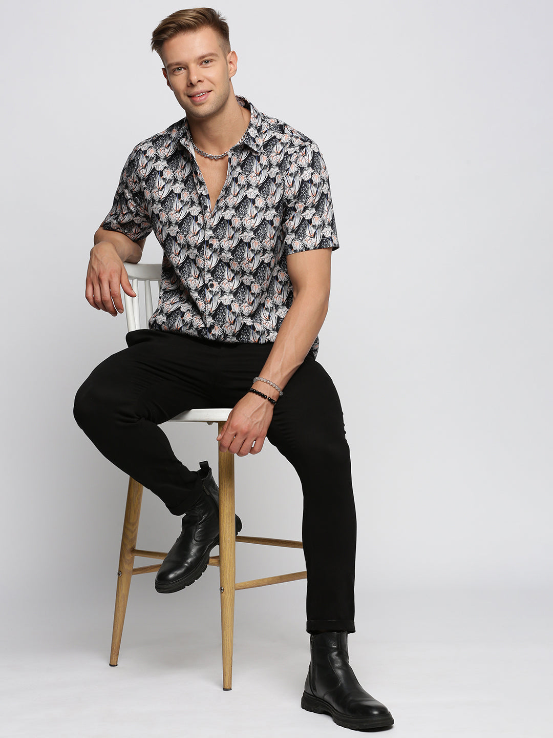 Men Black Spread Collar Floral Shirt