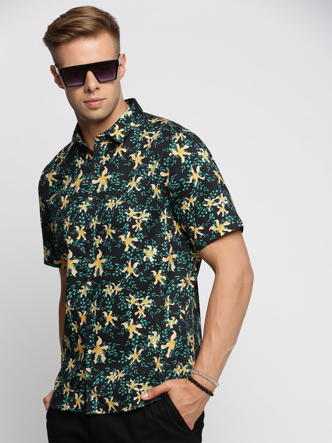 Men Black Spread Collar Floral Shirt