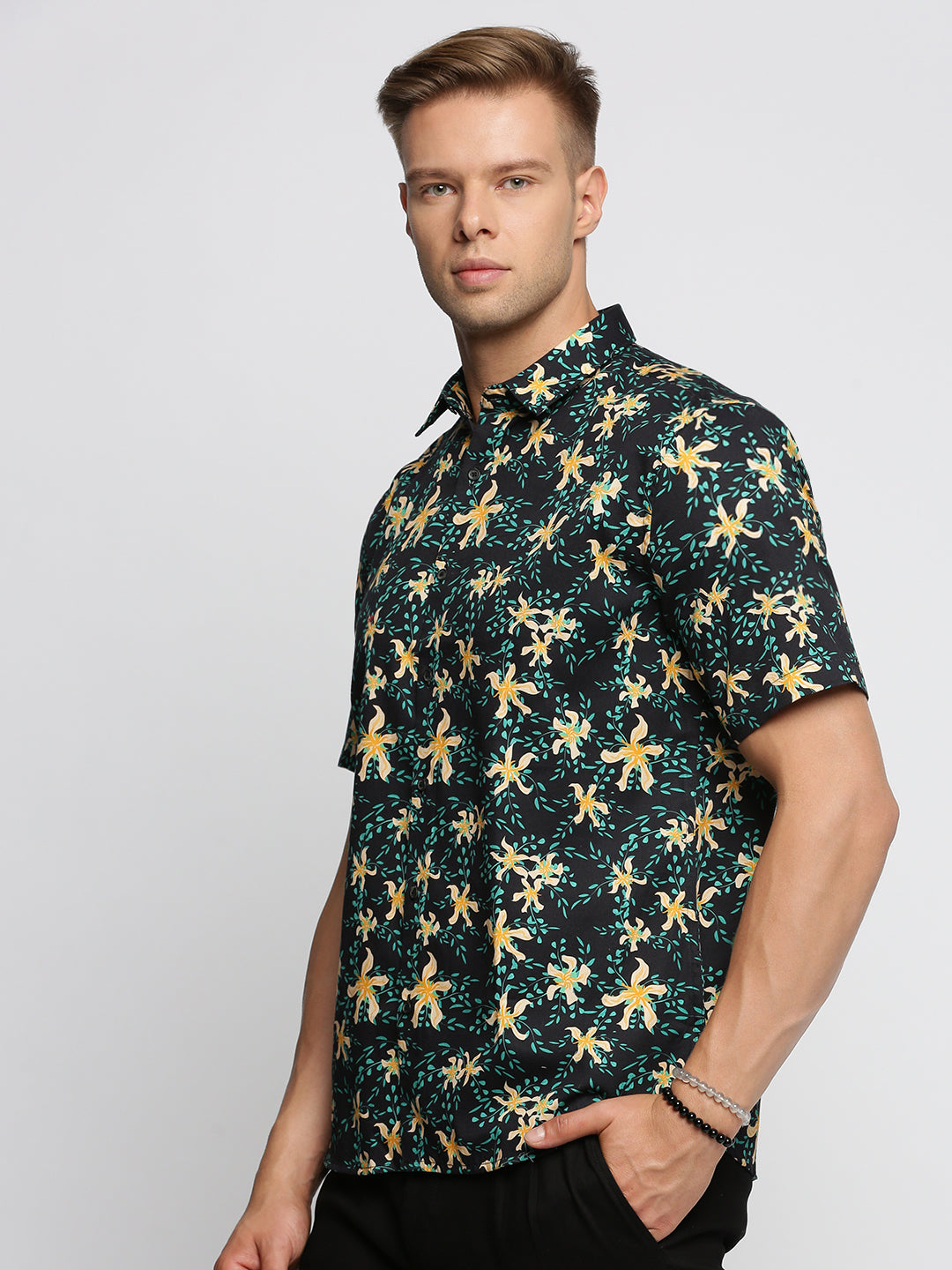 Men Black Spread Collar Floral Shirt