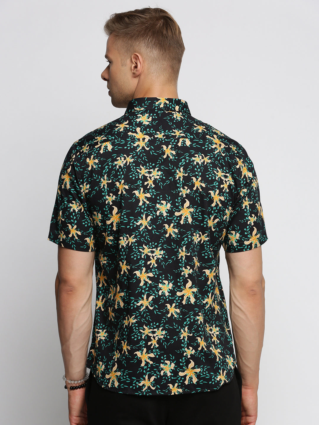 Men Black Spread Collar Floral Shirt