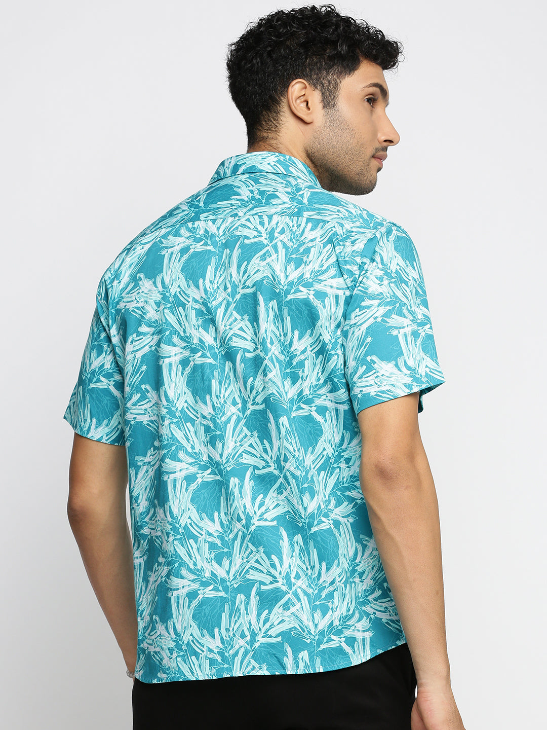 Men Turquoise Blue Spread Collar Abstract Shirt