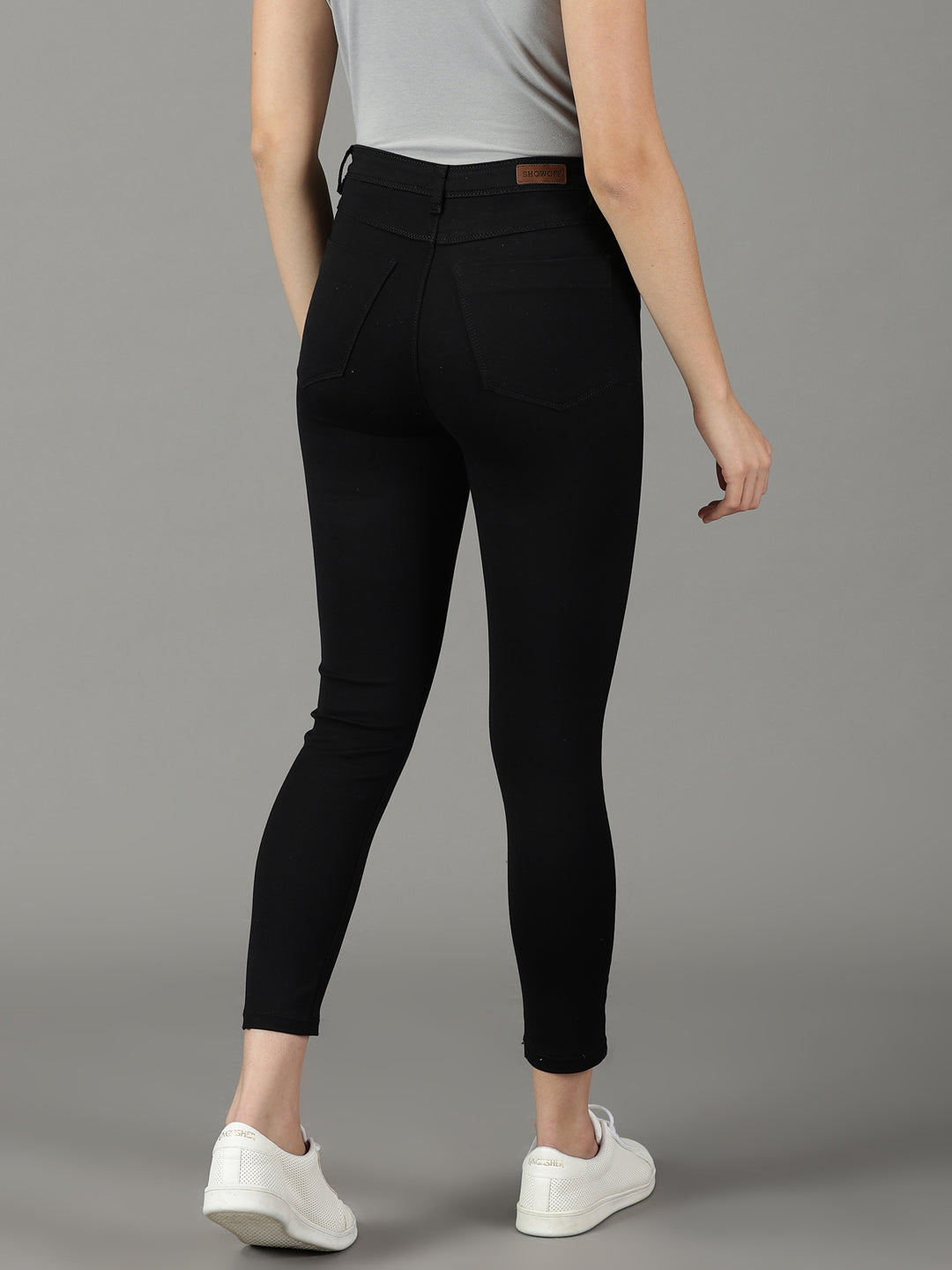 Women's Black Solid Slim Fit Denim Jeans