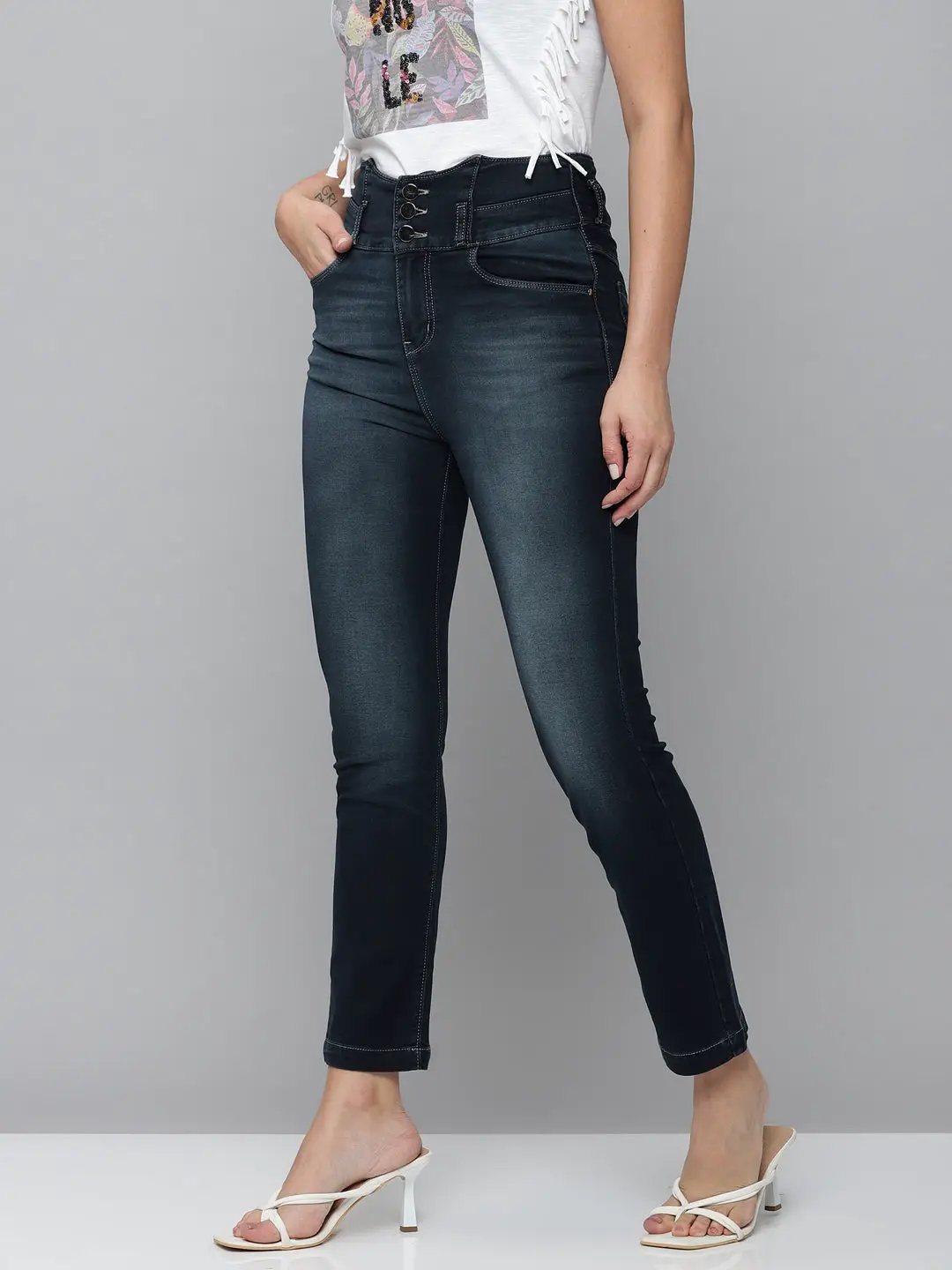 Women's Blue Jean Straight Fit High-Rise Light Fade Stretchable Jeans