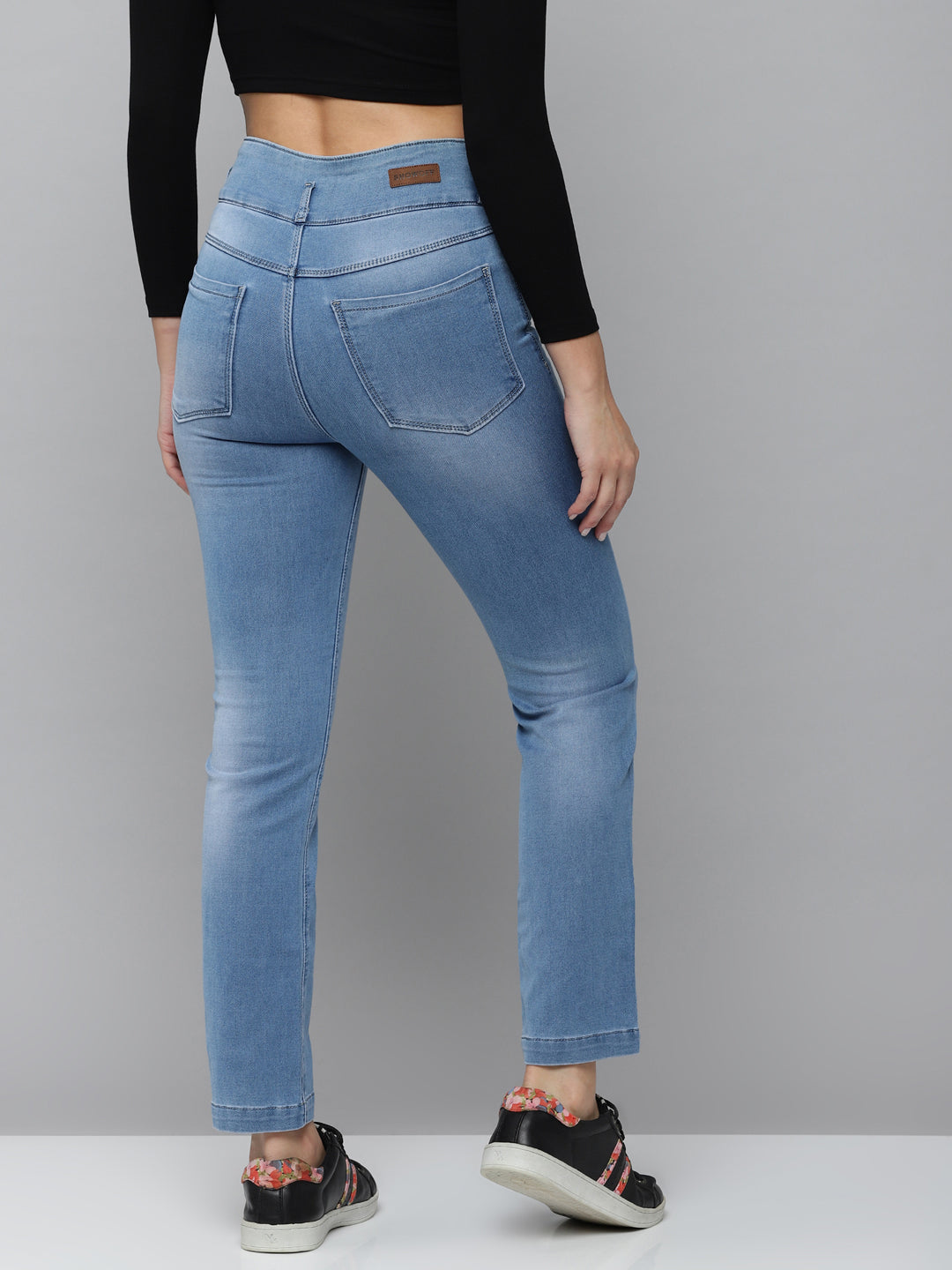 Women's Blue Jean Straight Fit High-Rise Light Fade Stretchable Jeans