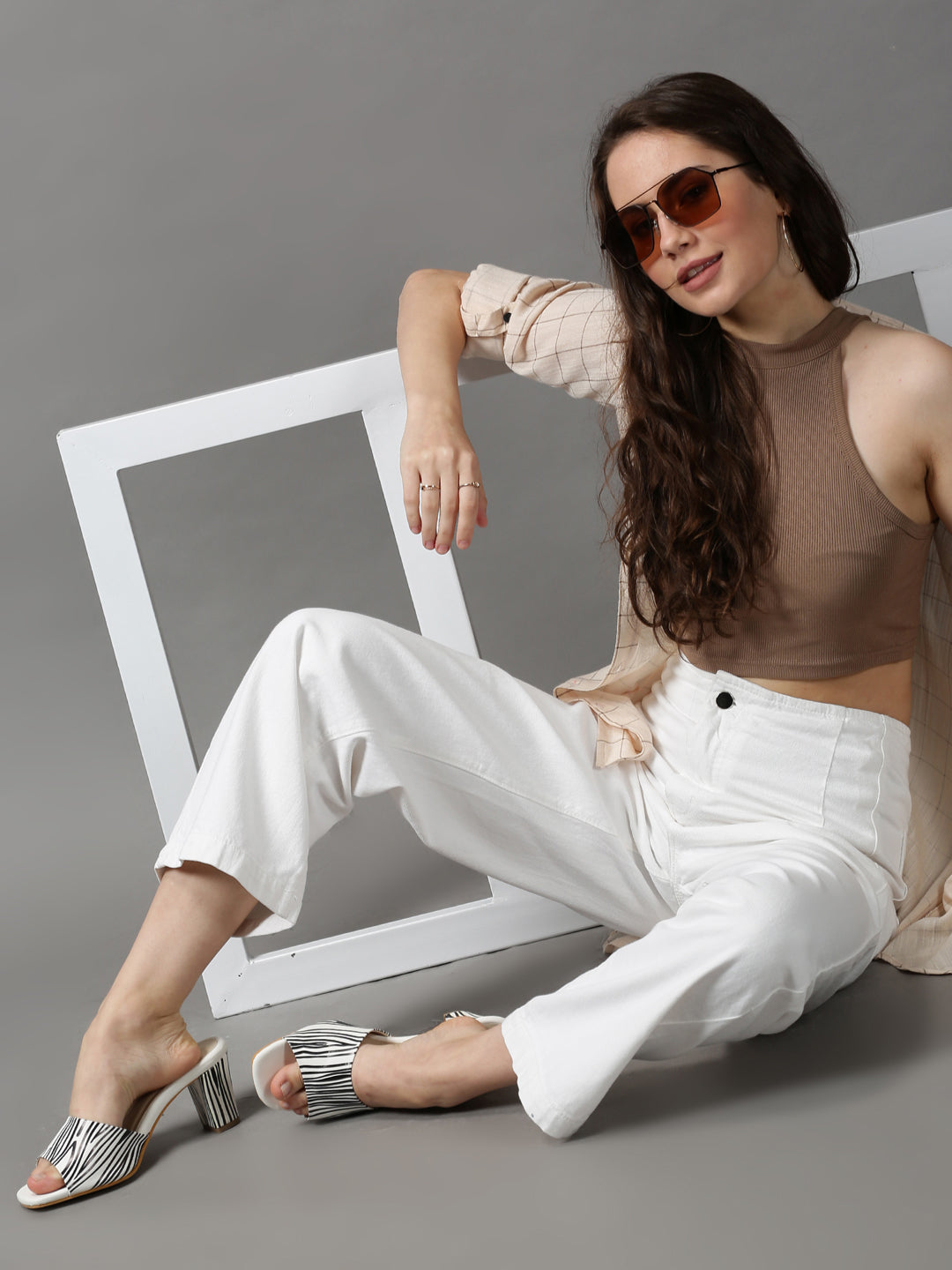 Women's White Solid Straight Fit Denim Jeans