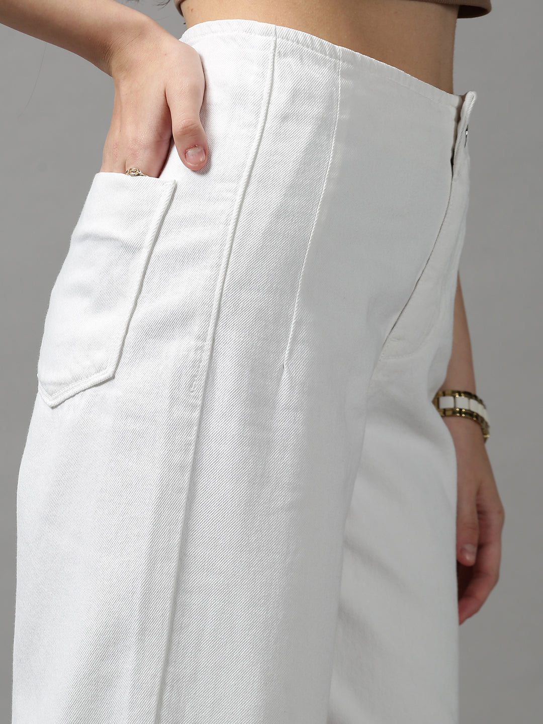 Women's White Solid Straight Fit Denim Jeans