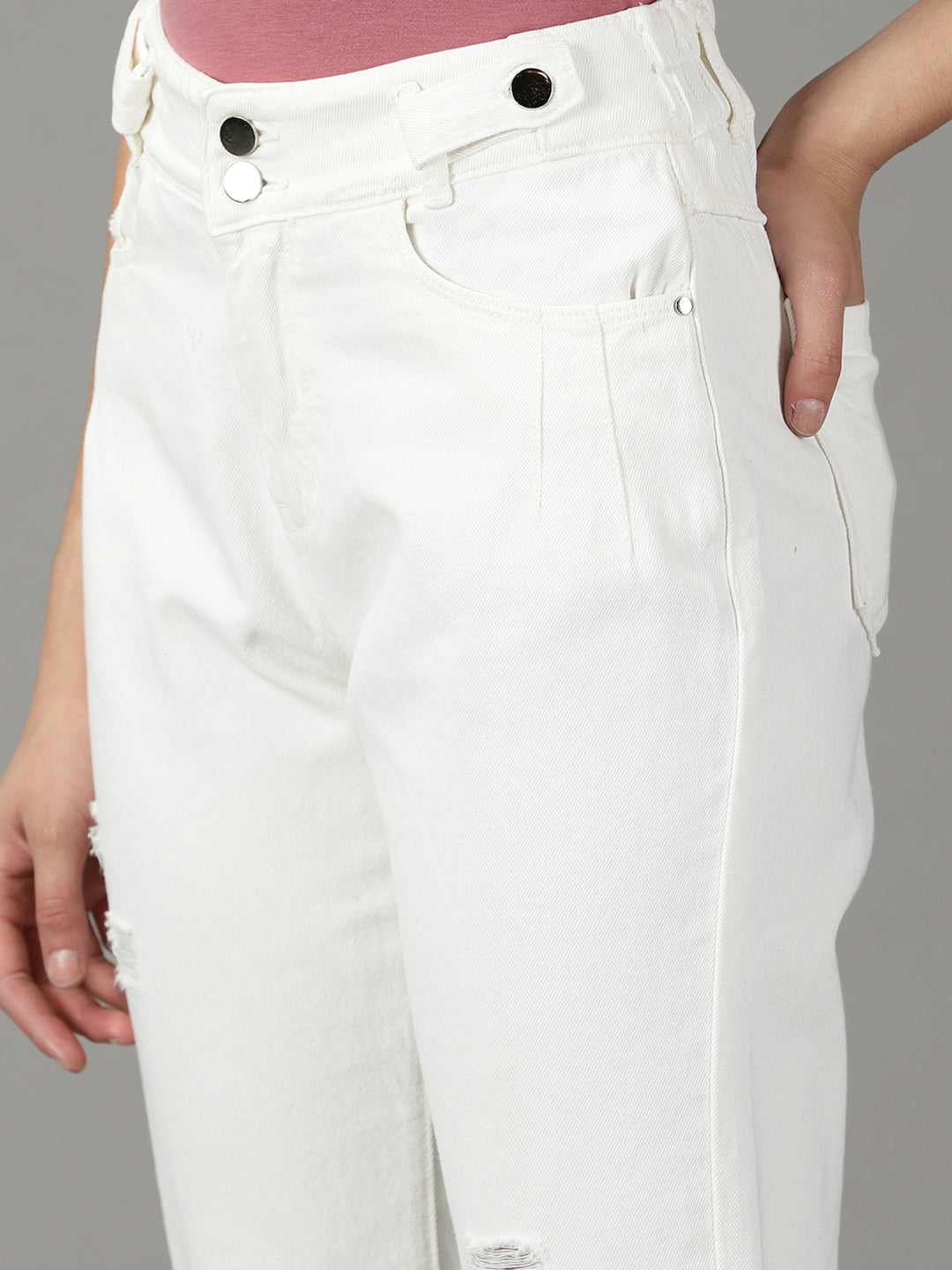 Women's White Solid Relaxed Fit Denim Jeans