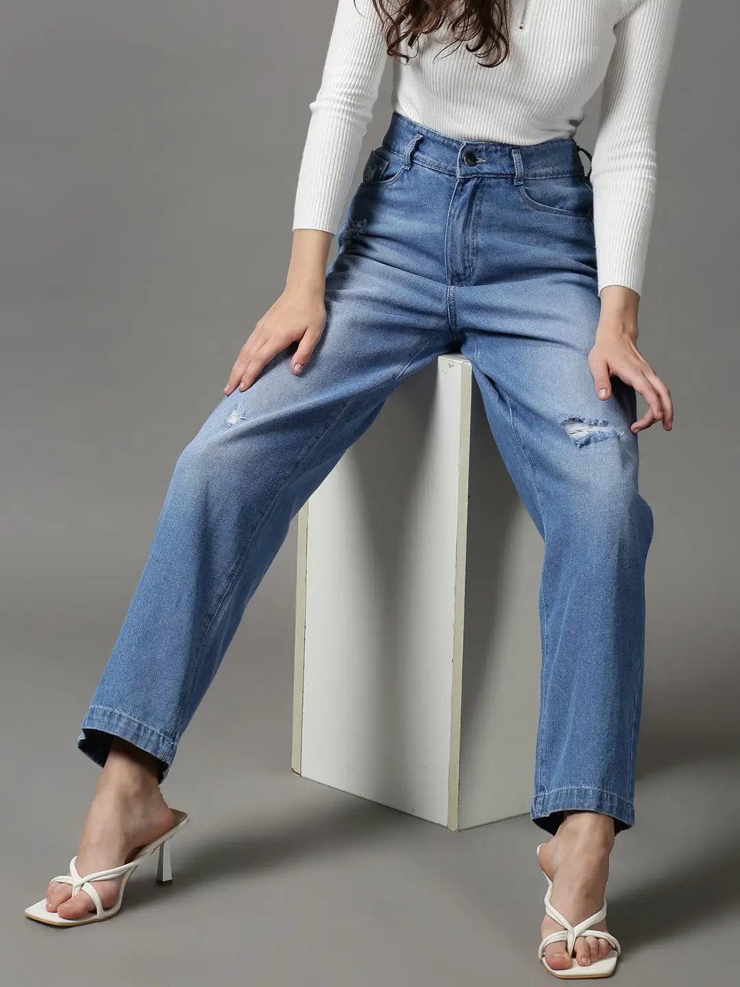 Women's Blue Solid Straight Fit Denim Jeans