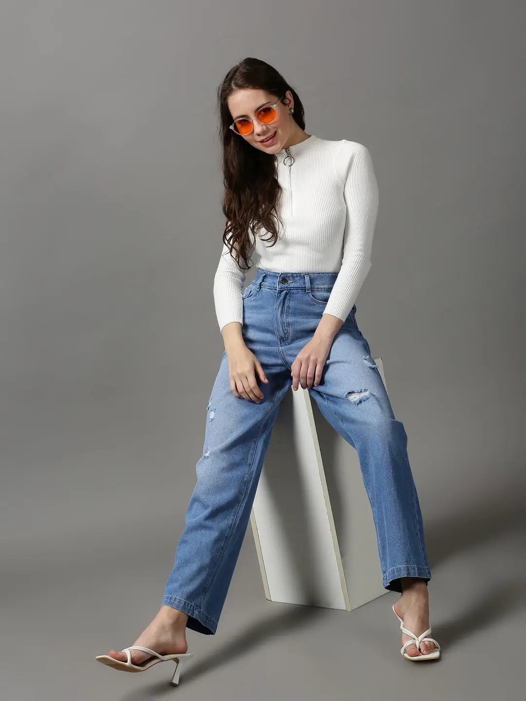 Women's Blue Solid Straight Fit Denim Jeans