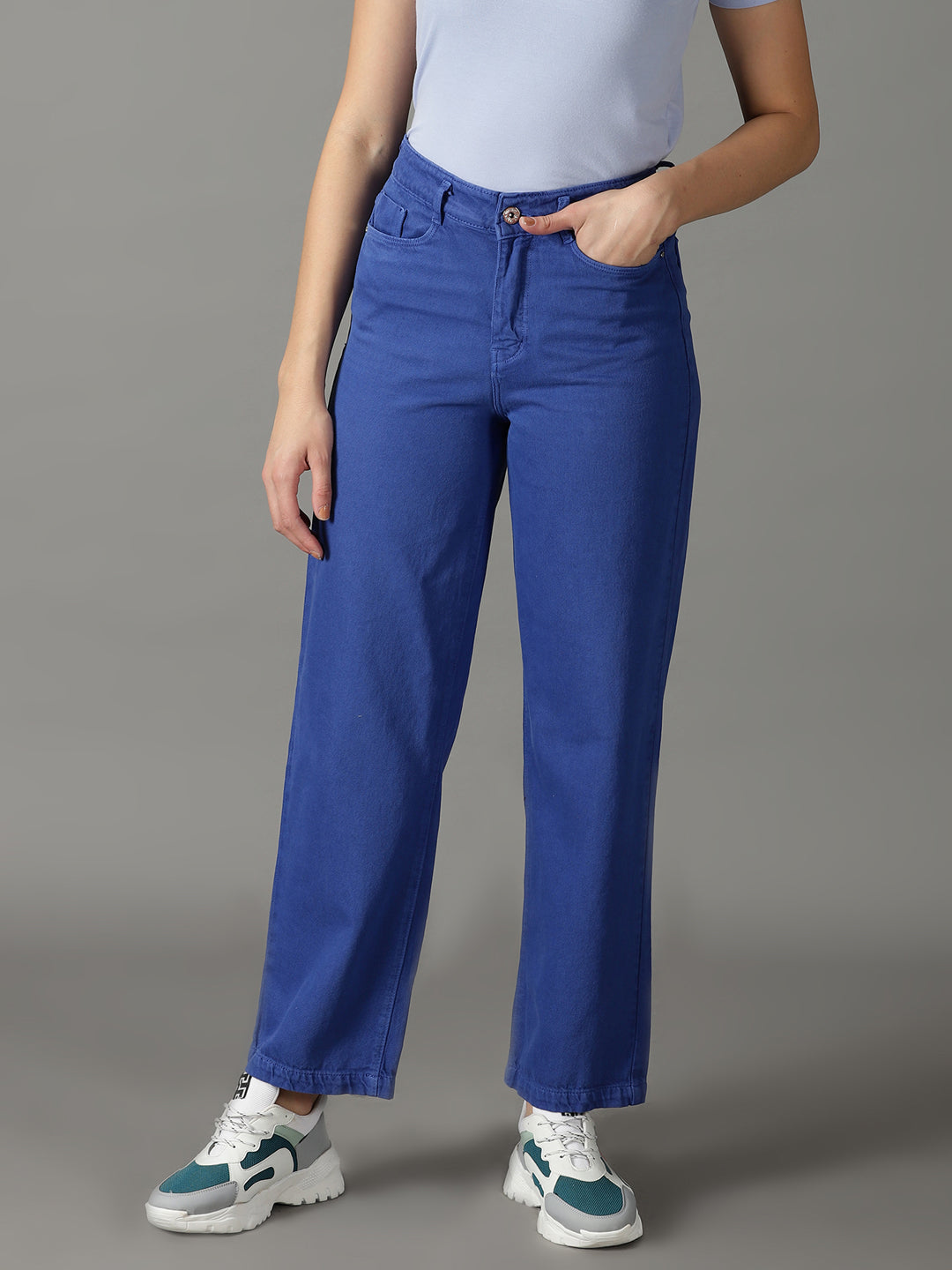 Women's Blue Solid Straight Fit Denim Jeans