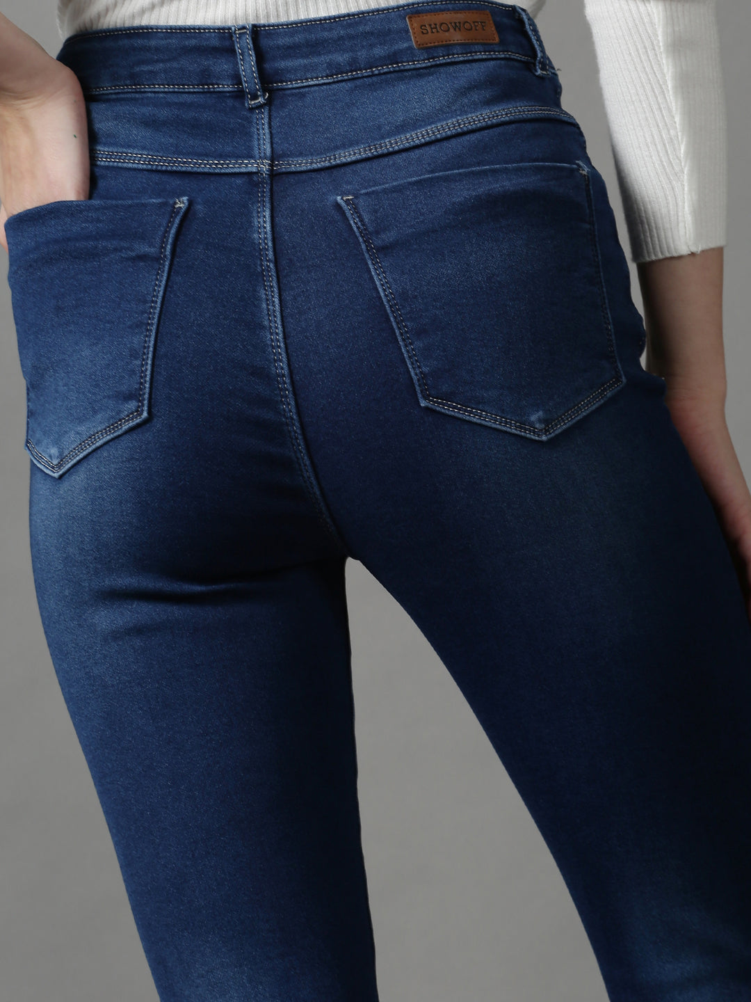 Women's Blue Skinny Fit Mildly Distressed Light Fade Stretchable Denim Jeans