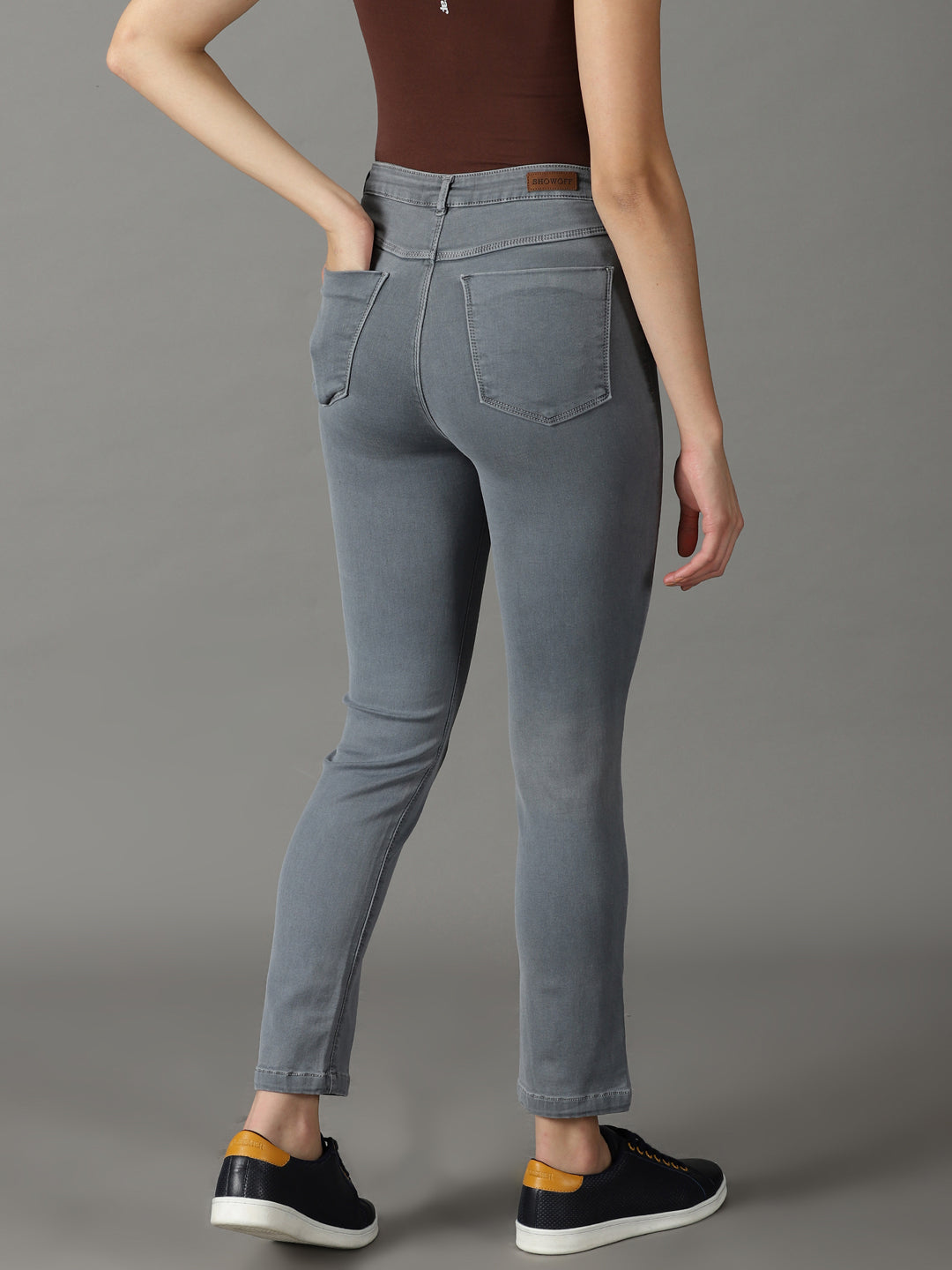 Women's Grey Solid Relaxed Fit Denim Jeans