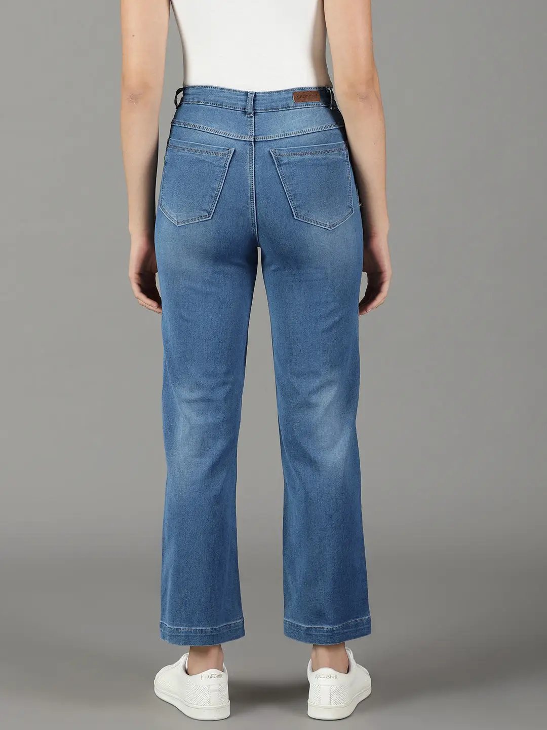 Women's Blue Straight Fit High-Rise Light Fade Stretchable Jeans