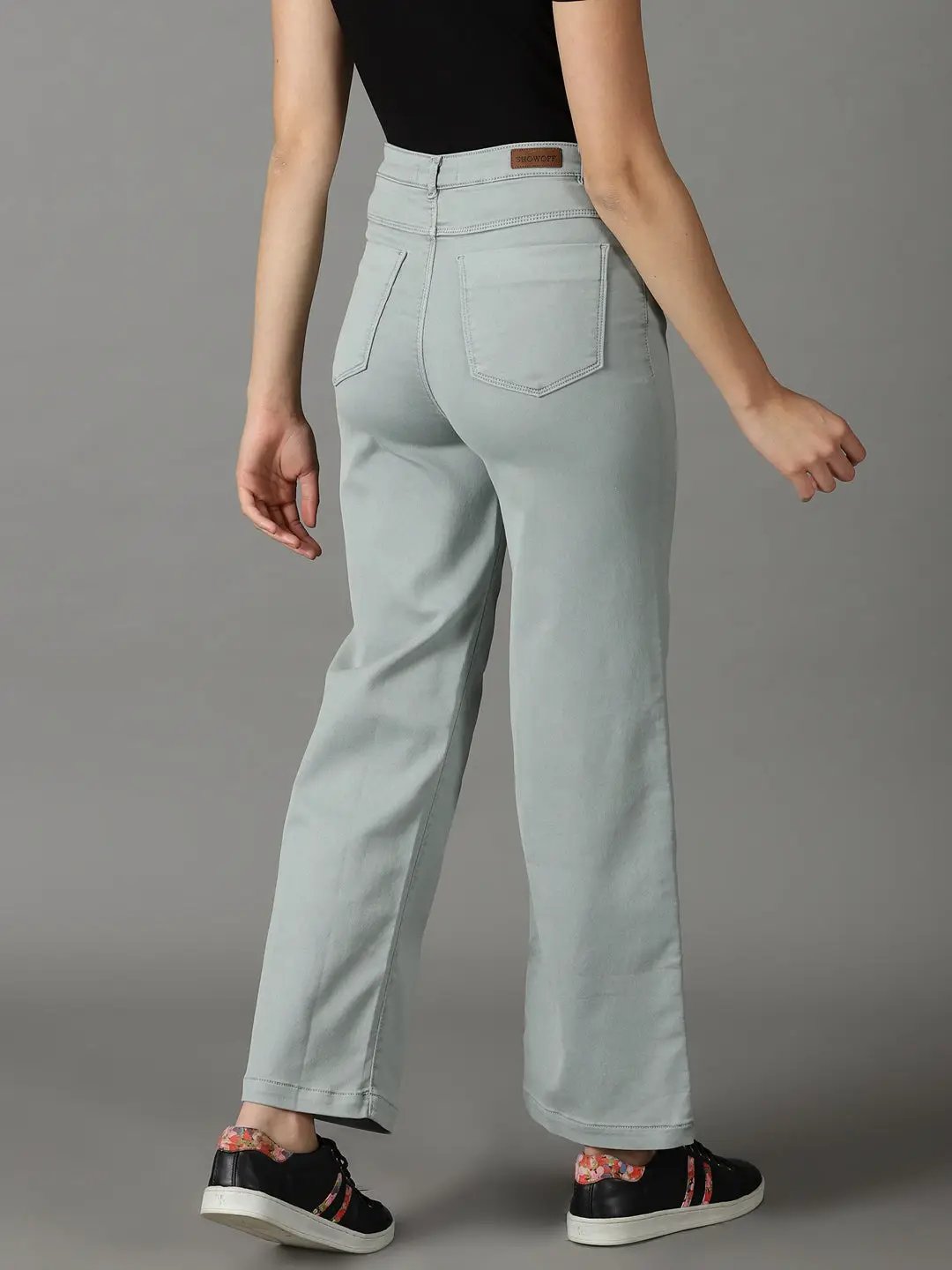 Women's Green Solid Straight Fit Denim Jeans