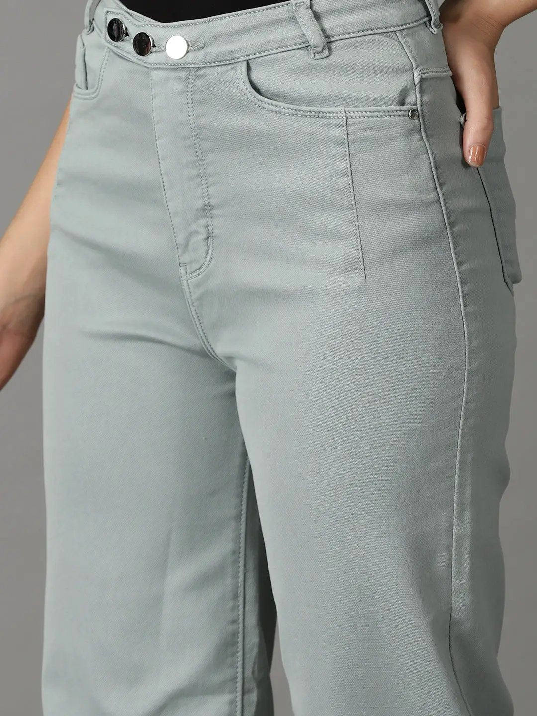 Women's Green Solid Straight Fit Denim Jeans