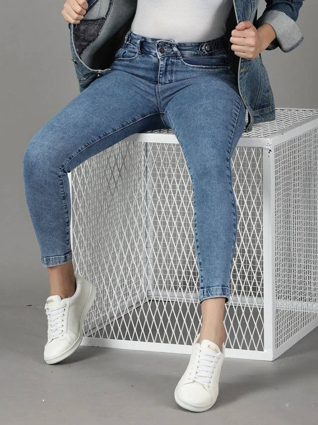 Women's Blue Solid Slim Fit Denim Jeans