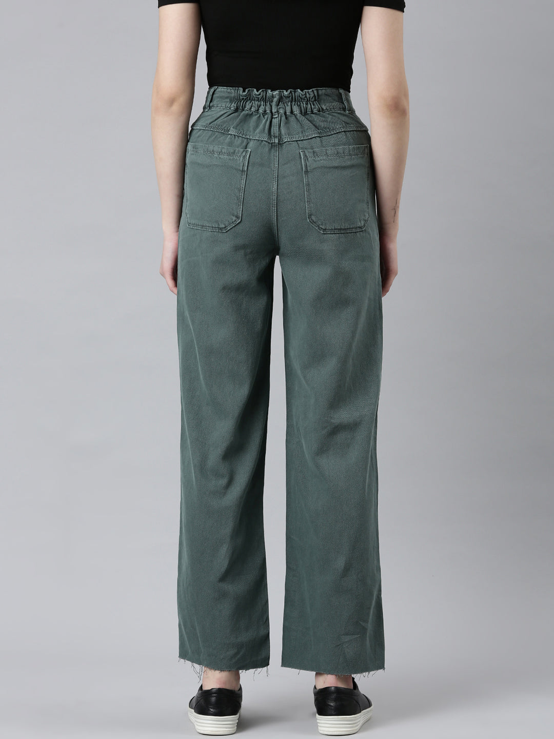 Women Green Solid Straight Fit Denim Jeans