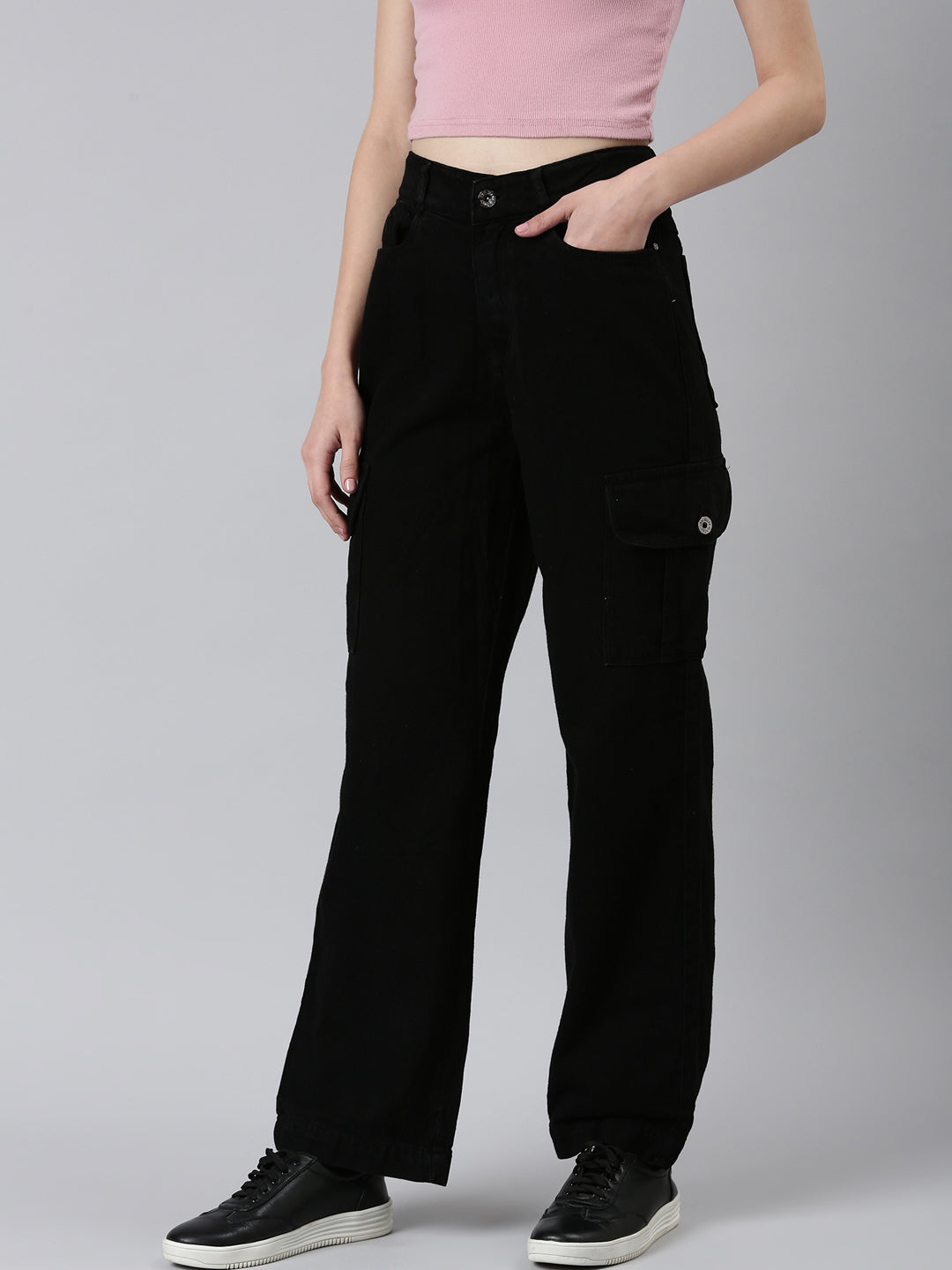 Women Black Solid Straight Fit Denim Jeans