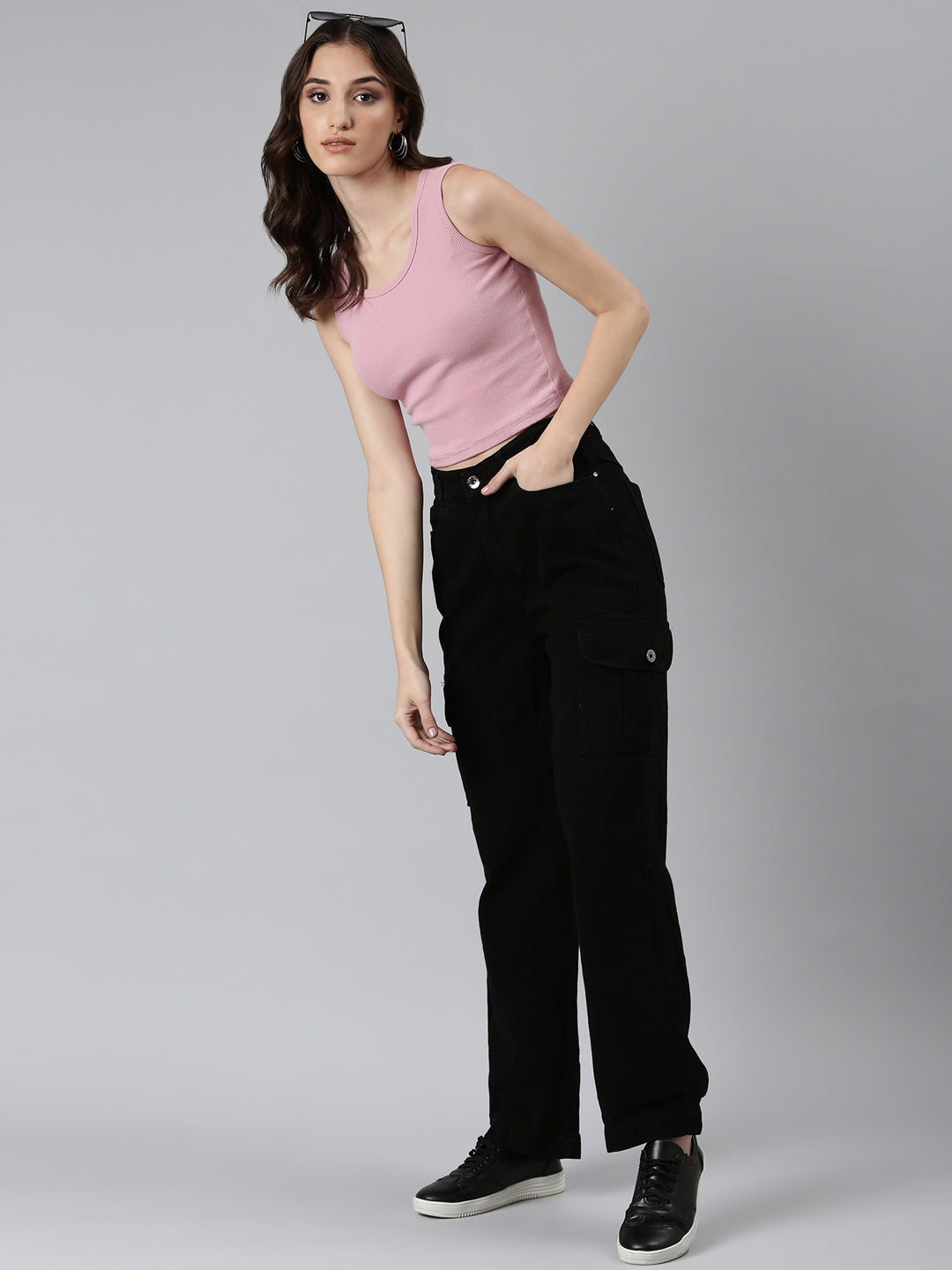 Women Black Solid Straight Fit Denim Jeans