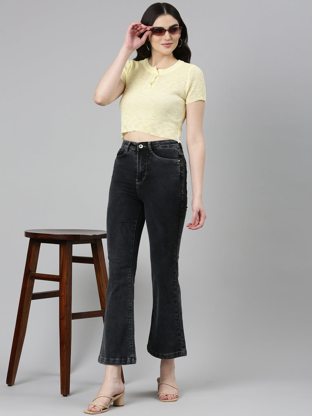 Women Black Solid Flared Denim Jeans