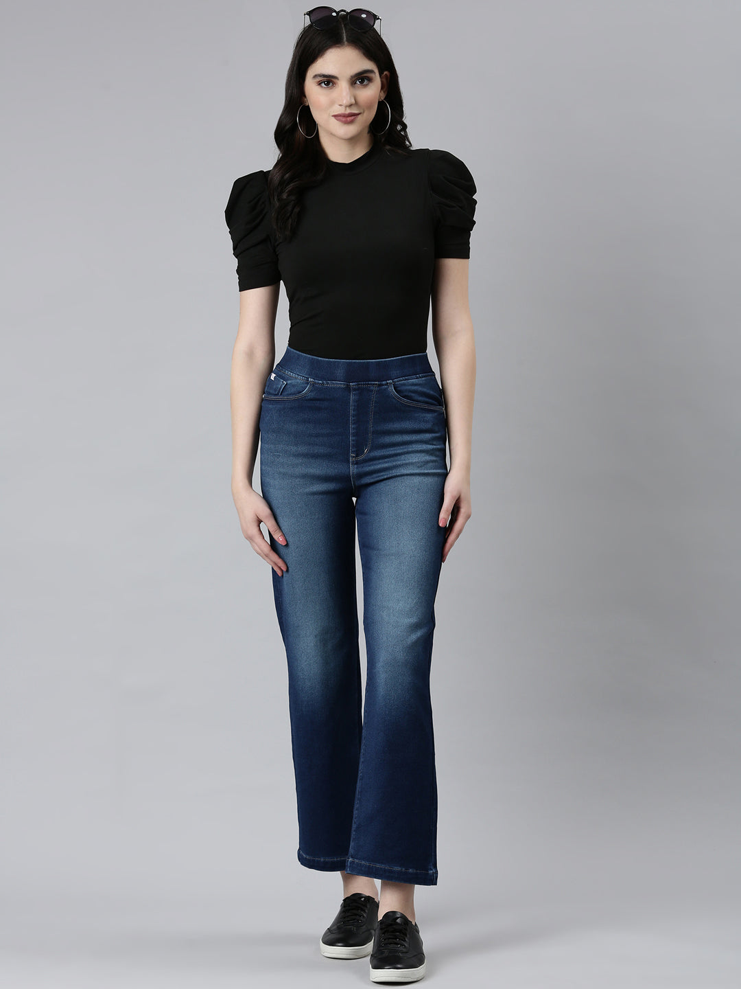 Women Blue Solid Straight Fit Denim Jeans