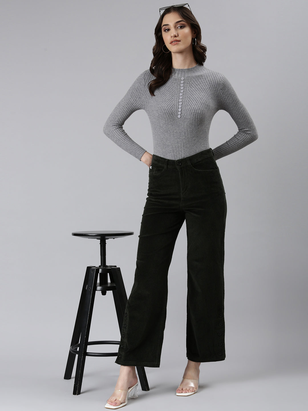 Women Olive Solid Parallel Trouser