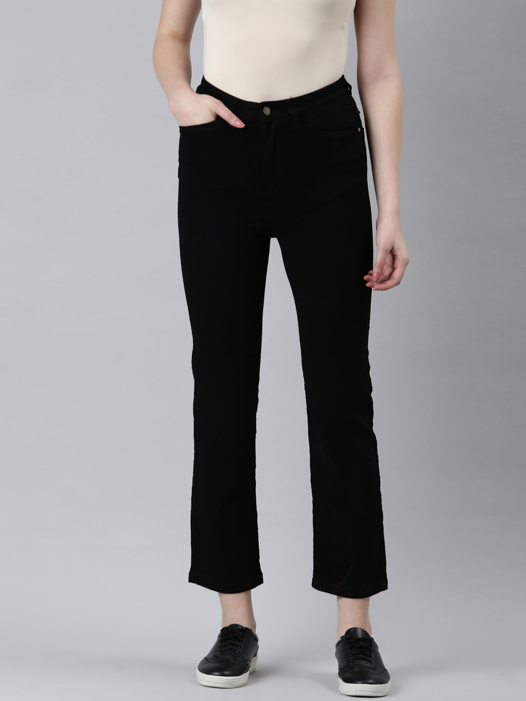 Women Black Solid Mom Fit Denim Jeans