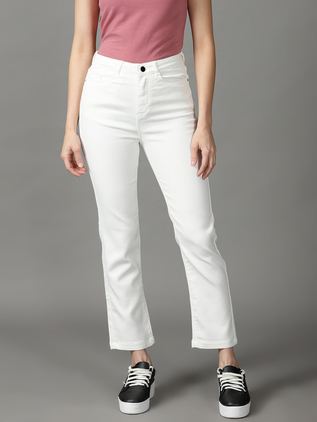 Women's White Solid Relaxed Fit Denim Jeans